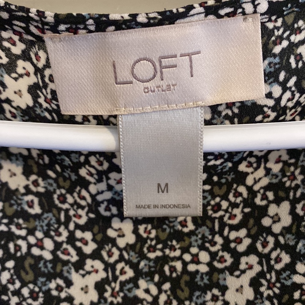 Loft Outlet Ruffle Shoulder Blouse Medium - Picture 2 of 5